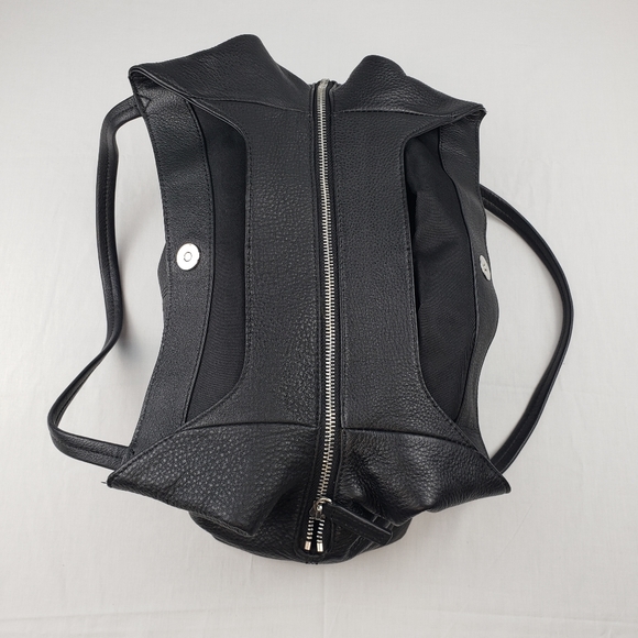 Vince Camuto Black Shoulder Bag - Picture 9 of 16